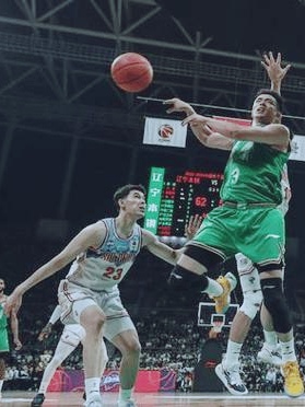 观众们为比赛中的表现惊叹不已