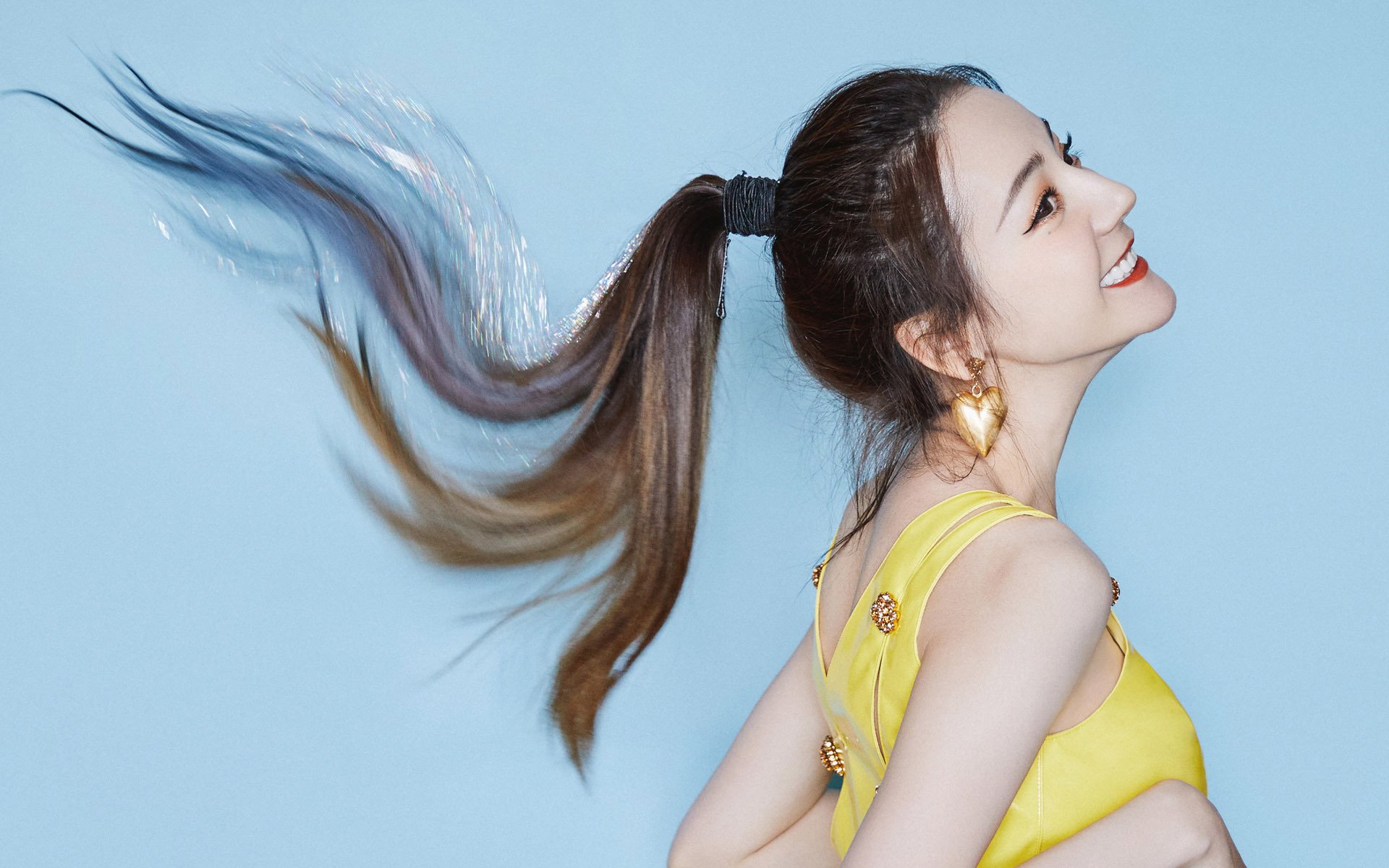 杰伦格林爆发引领鹈鹕强势晋级，新疆队展现顽强斗志