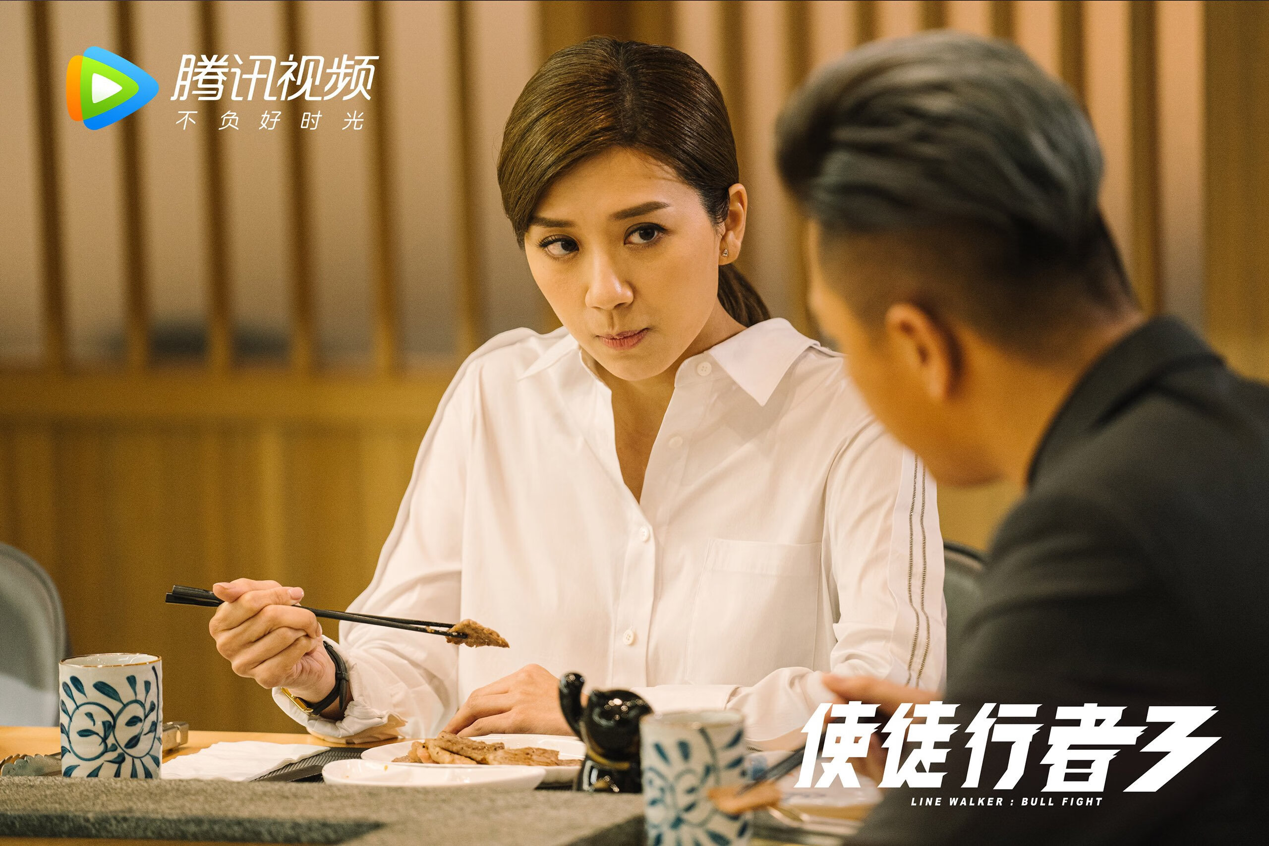 迷雾中的隔空对决，当北京队遇见国王，布克用一记绝杀照亮了谁？