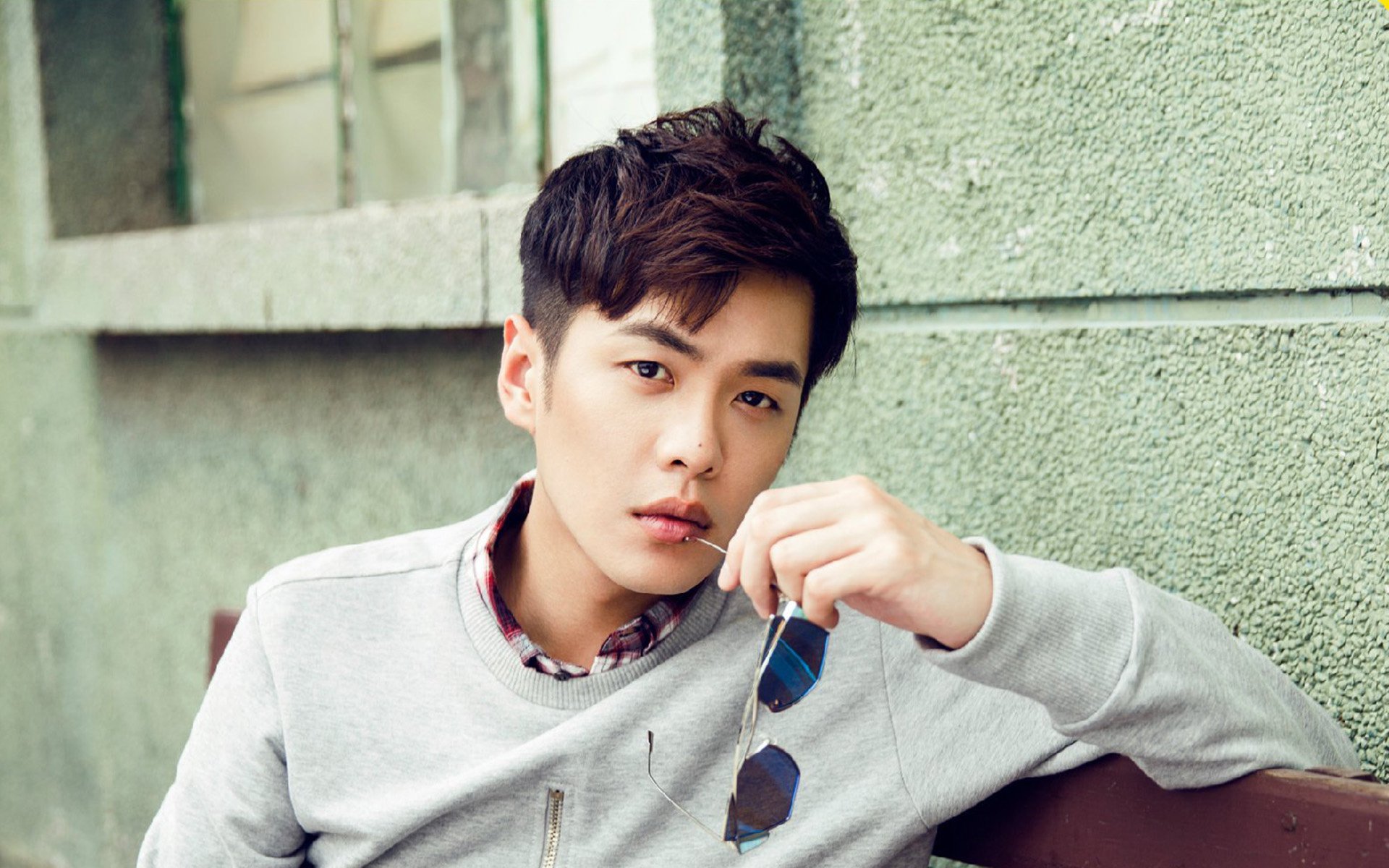 跨界奇兵！卡塞米罗末节18分导演逆转，挪威爆冷击碎德国不败金身